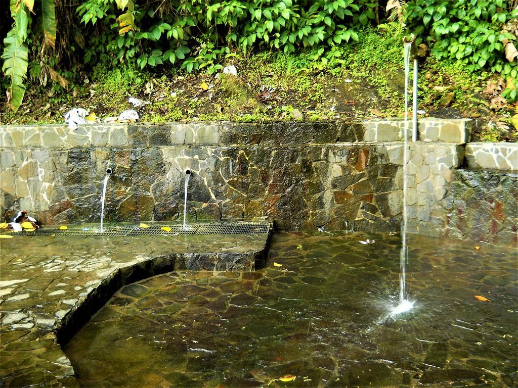 Hostel Des 3 Sources Sainte-Marie Ngoại thất bức ảnh